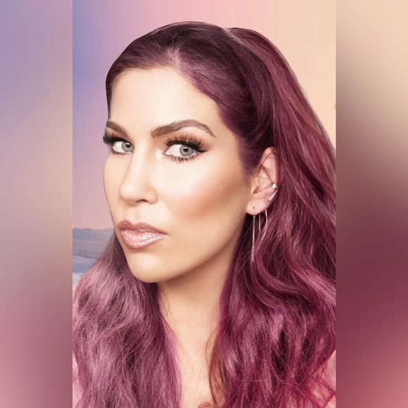 Meet your Posher, Stacie - Picture 6 of 7